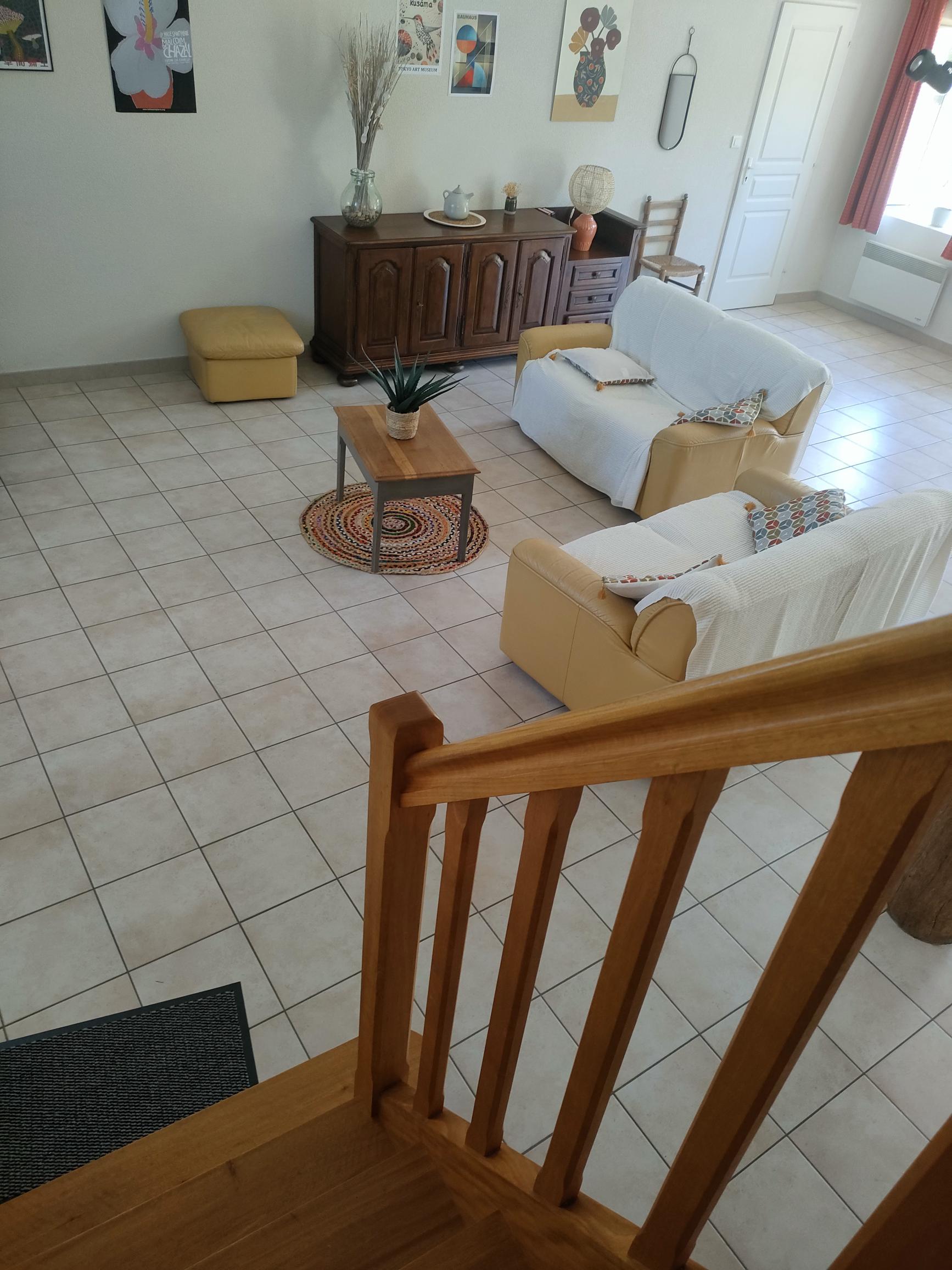 Re Coin salon. La Grange.